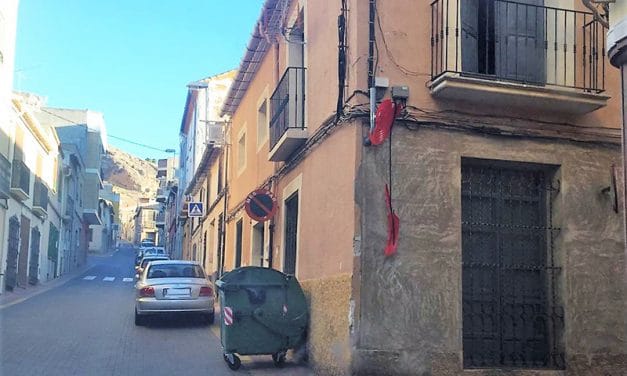 SOLUCIONADO – Espejo de tráfico de seguridad vial roto