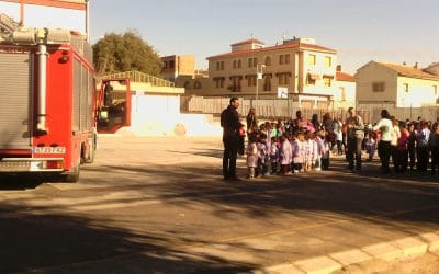 Los escolares no han podido acceder a las clases debido a que el equipo de gobierno socialista no ha garantizado la seguridad del centro.