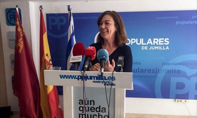 Seve González acusa a la máxima dirigente socialista del municipio de “difamar y enfrentar a los jumillanos por el enlace de la Carretera del Carche ”