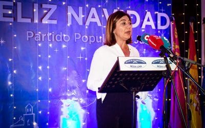 Los primeros concejales democráticos recibieron la “Insignia de Honor” del Partido Popular de Jumilla